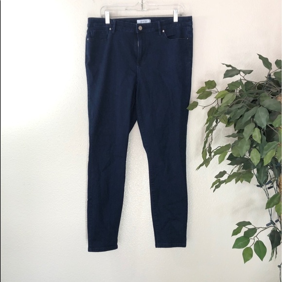 PLUS Ellen Tracy Dark Wash Jeans - Picture 2 of 6